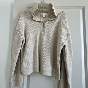 Barely worn H&M sweater pullover